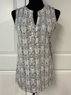 ELIANE ROSE Sleeveless V-Neck Top